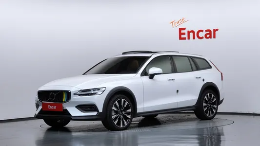 Volvo V60 2 B5 AWD 2023