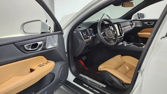 Volvo V60 2 B5 AWD 2023 10