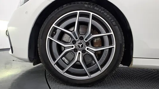 Mercedes-Benz E-Class W213 E220d 4MATIC AMG Line 2021 5