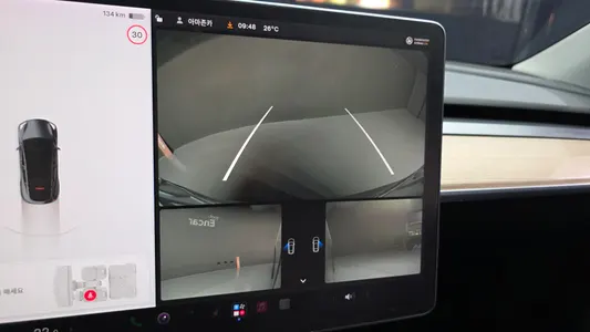 Tesla Y AWD 2021 16