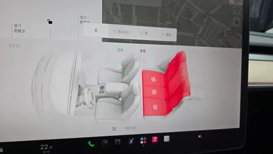 Tesla Y AWD 2021 17