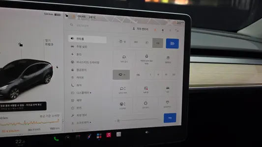 Tesla Y AWD 2021 18
