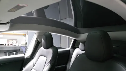 Tesla Y AWD 2021 19