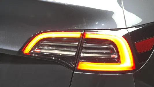 Tesla Y AWD 2021 23