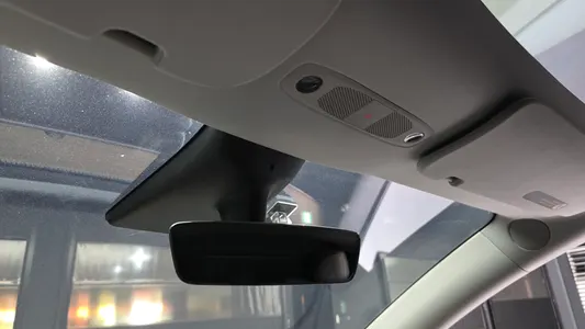 Tesla Y AWD 2021 27