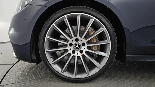 Mercedes-Benz E-Class W213 E350 4MATIC AMG Line 2022 5
