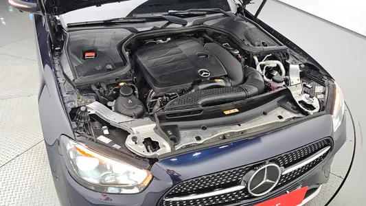 Mercedes-Benz E-Class W213 E350 4MATIC AMG Line 2022 6