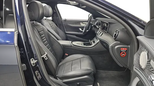 Mercedes-Benz E-Class W213 E350 4MATIC AMG Line 2022 11