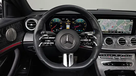 Mercedes-Benz E-Class W213 E350 4MATIC AMG Line 2022 13