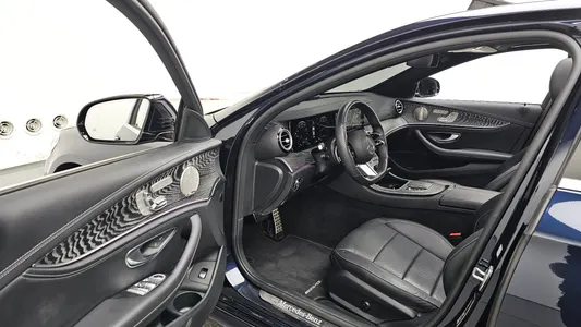 Mercedes-Benz E-Class W213 E350 4MATIC AMG Line 2022 10