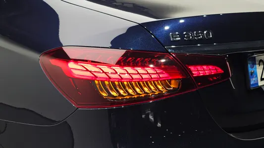 Mercedes-Benz E-Class W213 E350 4MATIC AMG Line 2022 24