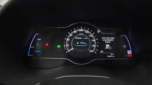 Hyundai 코나 일렉트릭 2019 8
