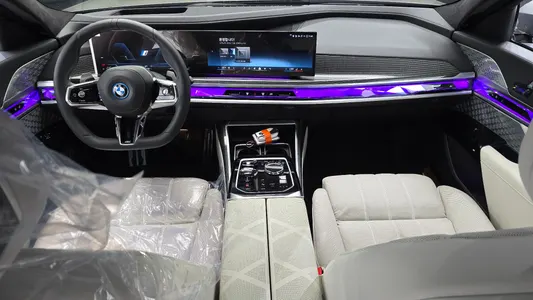 BMW 7 Series (G70) 750e xDrive M 2024 7
