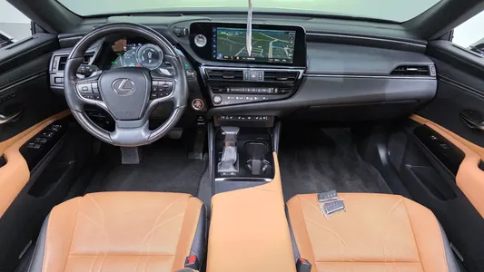 Lexus ES300h 7 2023 7