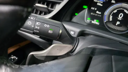Lexus ES300h 7 2023 27