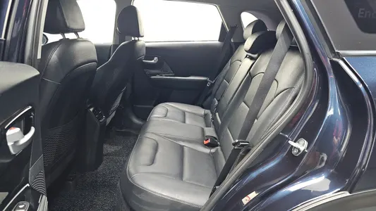 Kia 니로 1.6 HEV 2019 12