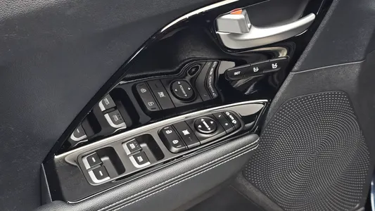Kia 니로 1.6 HEV 2019 20