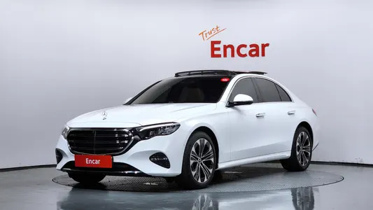 Mercedes-Benz E-Class W214 E220d 4MATIC 2026