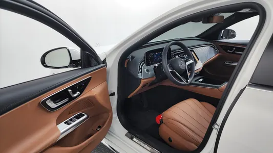 Mercedes-Benz E-Class W214 E220d 4MATIC 2026 10