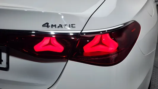 Mercedes-Benz E-Class W214 E220d 4MATIC 2026 23