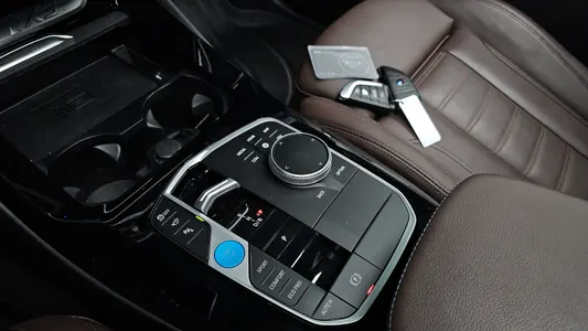 BMW iX3 M 2023 8