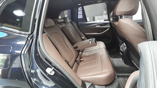 BMW iX3 M 2023 10