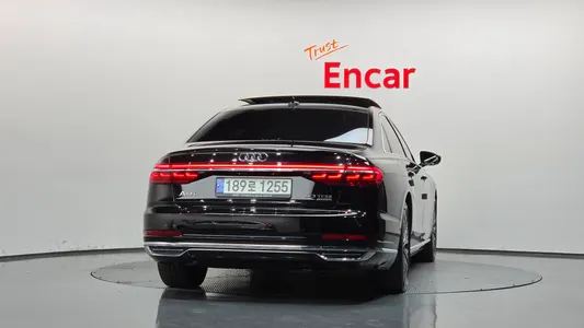 Audi A8 (D5) 60 TFSI LWB 2021 4