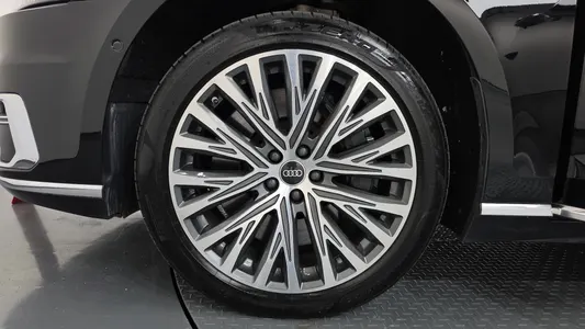 Audi A8 (D5) 60 TFSI LWB 2021 5