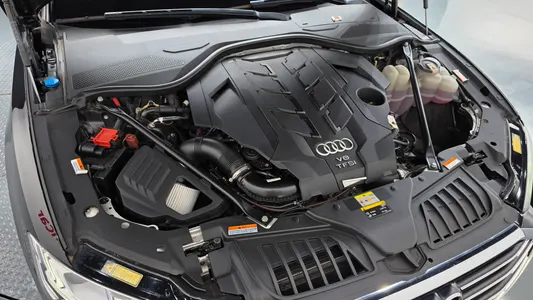 Audi A8 (D5) 60 TFSI LWB 2021 6