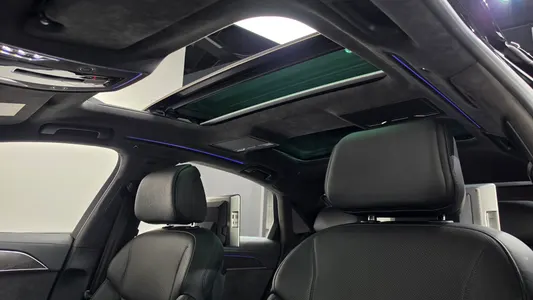 Audi A8 (D5) 60 TFSI LWB 2021 17