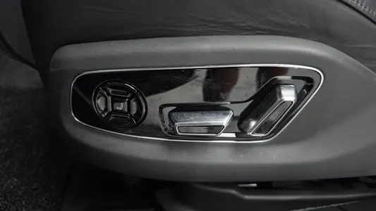 Audi A8 (D5) 60 TFSI LWB 2021 31