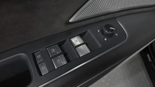 Audi A8 (D5) 60 TFSI LWB 2021 27
