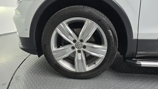 Volkswagen 2 2.0 TDI 4 2020 5
