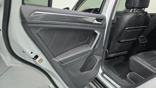 Volkswagen 2 2.0 TDI 4 2020 25