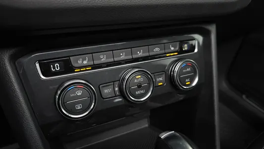 Volkswagen 2 2.0 TDI 4 2020 31