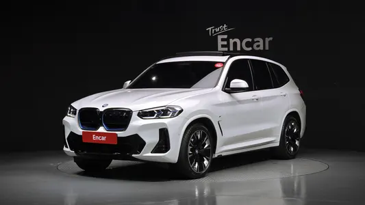 BMW iX3 M 2023