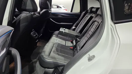 BMW iX3 M 2023 11