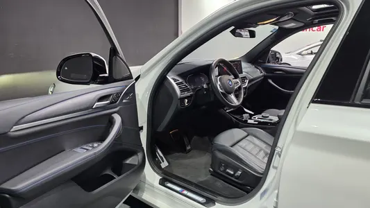 BMW iX3 M 2023 10
