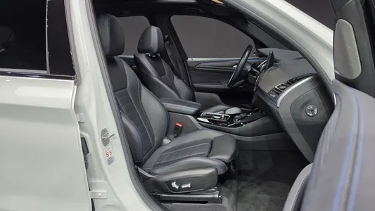 BMW iX3 M 2023 26