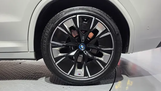 BMW iX3 M 2023 21