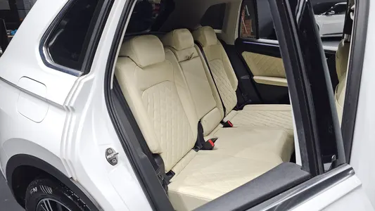 Volkswagen 2 2.0 TDI 2022 26