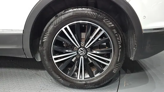 Volkswagen 2 2.0 TDI 2022 21