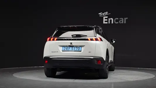 Peugeot e-2008 2 EV GT 2022 4