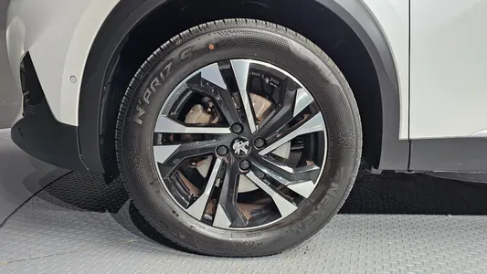 Peugeot e-2008 2 EV GT 2022 5