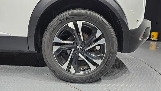 Peugeot e-2008 2 EV GT 2022 21