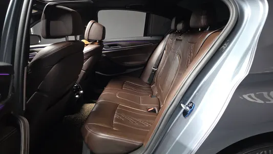 BMW 5 Series (G30) 520d xDrive M 2017 10
