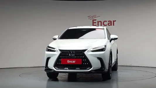 Lexus NX350h 2 2025