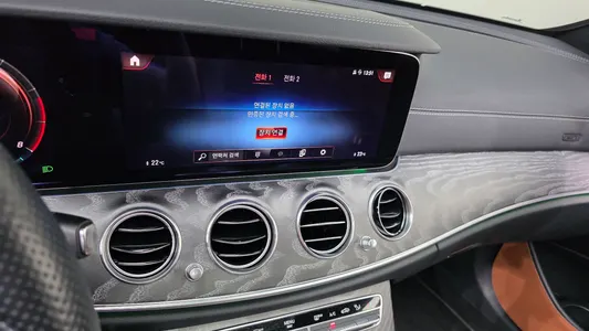 Mercedes-Benz E-Class W213 E350 4MATIC AMG Line 2022 16