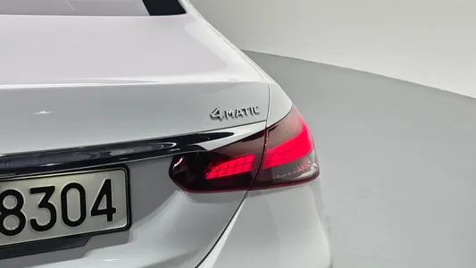 Mercedes-Benz E-Class W213 E350 4MATIC AMG Line 2022 24