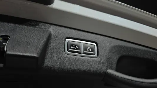 Kia 4 HEV 1.6 2WD 2022 20